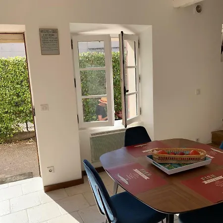 Villa Les Cigales à LʼIsle-sur-la-Sorgue Extérieur photo