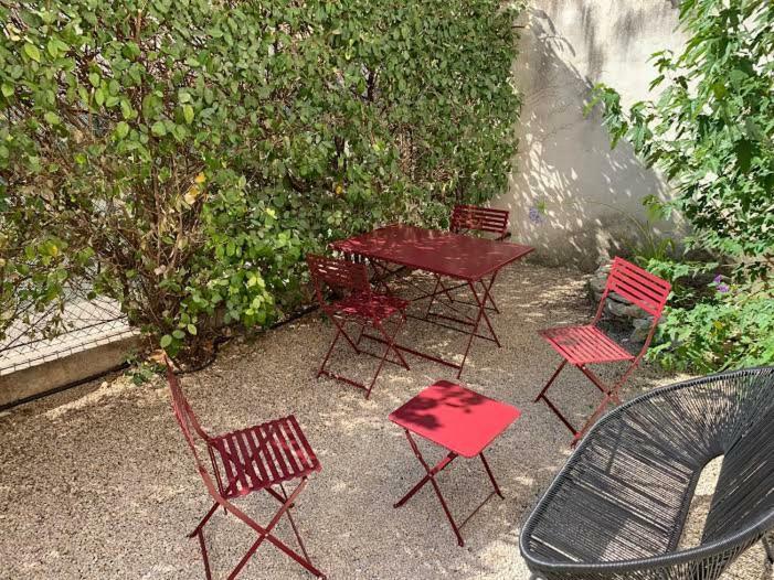 Les Cigales Hébergement de vacances LʼIsle-sur-la-Sorgue